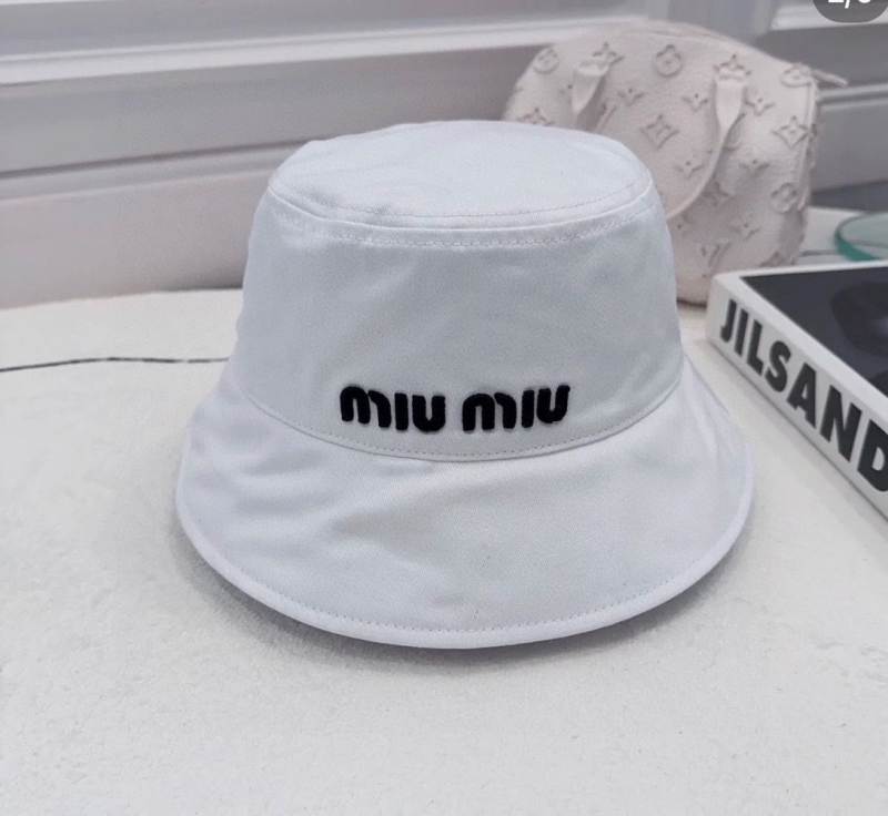 MIUMIU